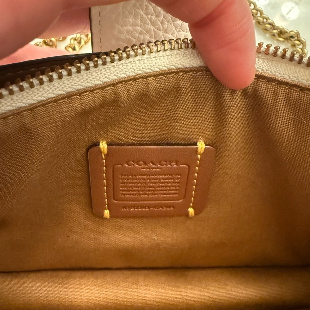 Coach Elegant Cream, Black, Brown Leather Crossbody Purse or Clutch - Picture 4 of 11